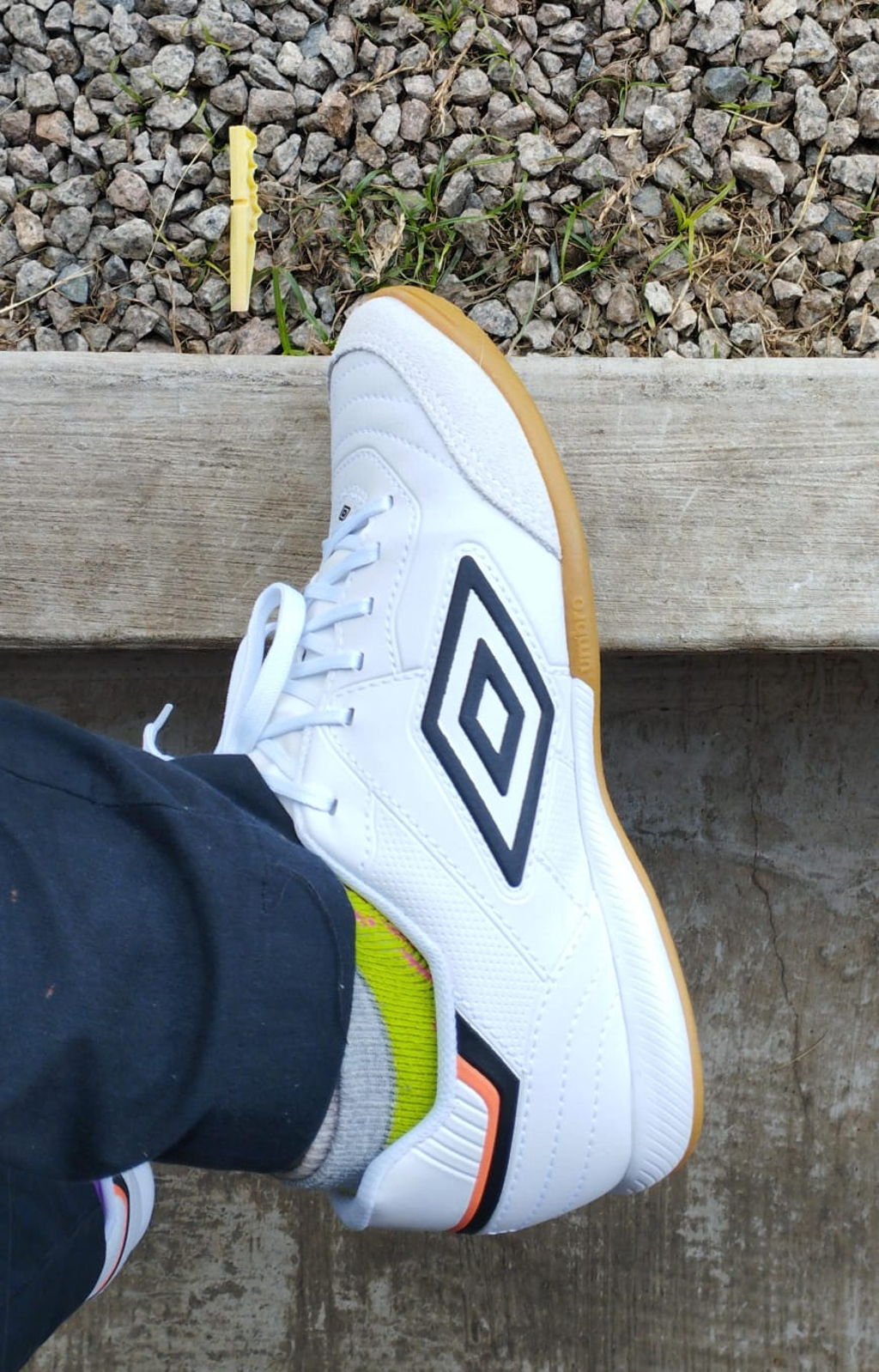 Chuteira Futsal Umbro Speciali Classic Unissex | Santos Store