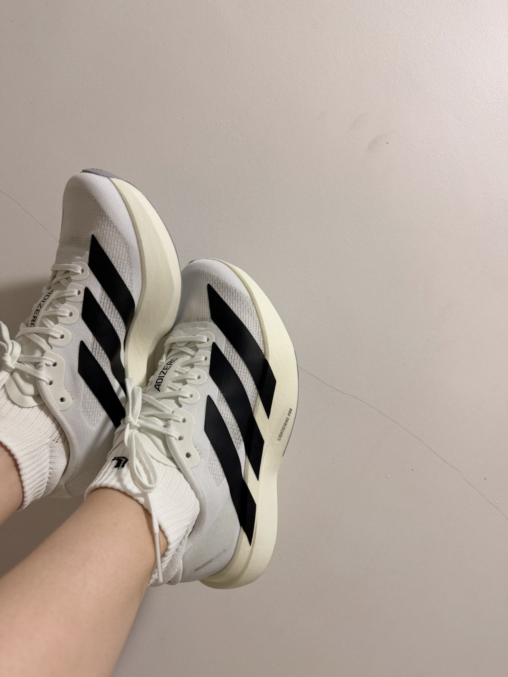 Tênis Adidas Adizero Evo SL Feminino - Branco+Verde | Netshoes