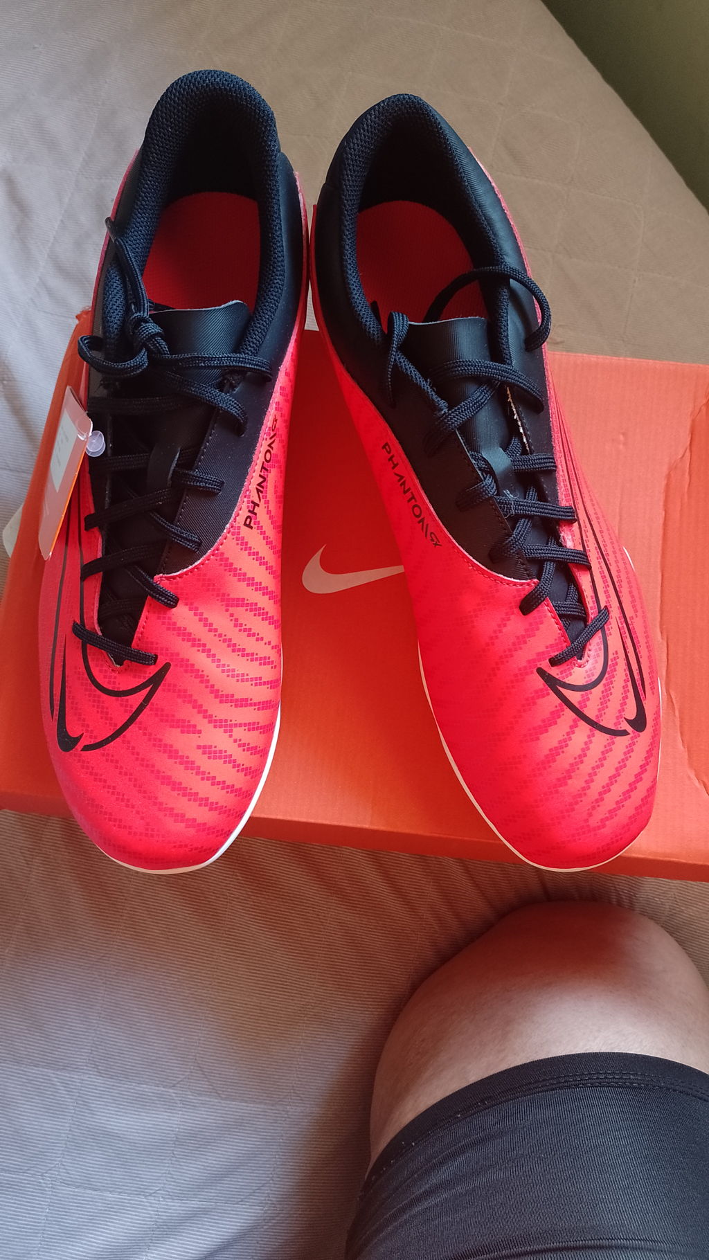Chuteira Nike Phantom GX Club Campo - Vermelho | Netshoes
