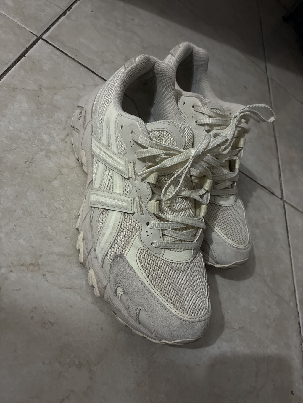Tênis Asics Gel-Sonoma TR62 Unissex - Bege | Netshoes